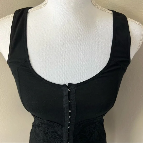 SOLD Free People Women’s Body Shaper Corset Style Black Lace Tank Top - Picture 5 of 16